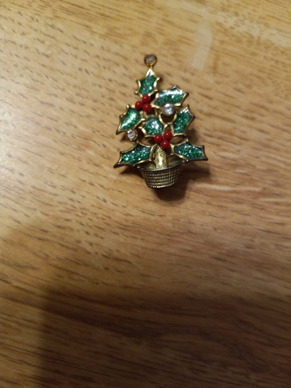 Vintage Sign " AVON " "N R" CHRISTMAS TREE BROOCH PIN